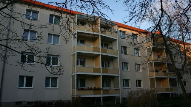 Angebotsbild: Helle 3-Raum-Wohnung mit Balkon ab Oktober frei!