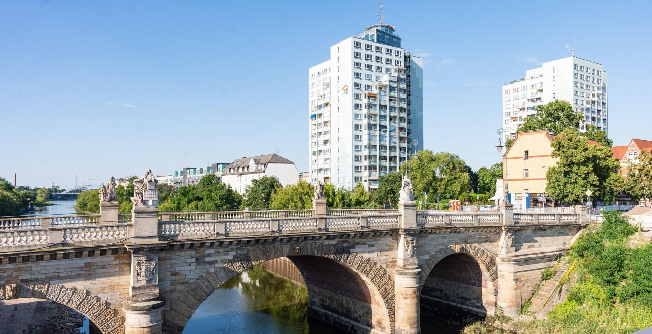 Ansicht Angebot Traumhafte Maisonette-Wohnung mit Blick über ganz Magdeburg!