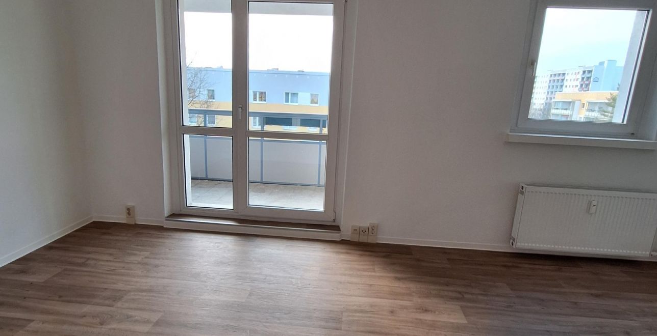 Ansicht Angebot Großer, komfortabler Balkon!