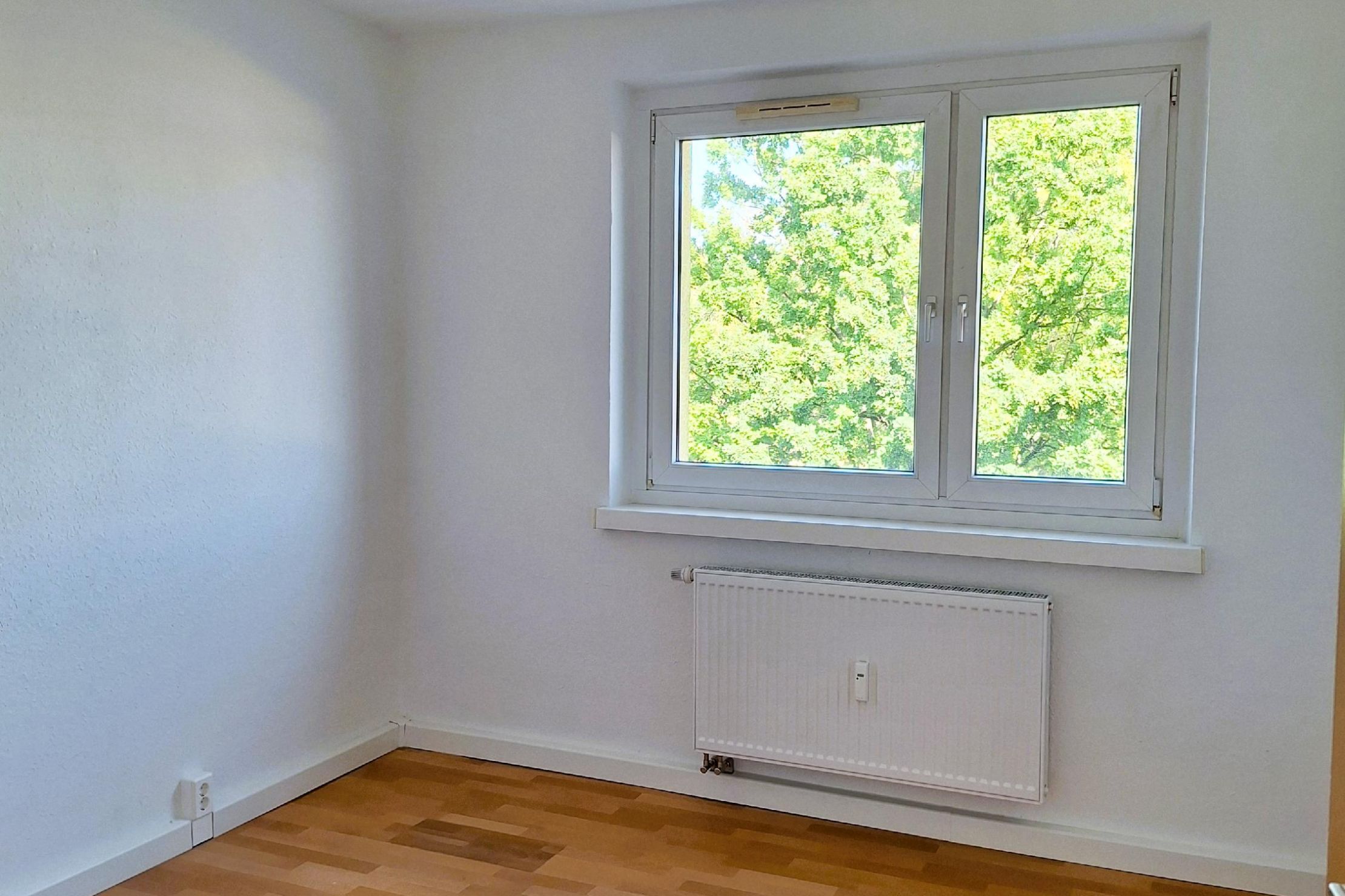Hintergrundbild Angebot Komfortable kleine 4-Raum-Wohnung!