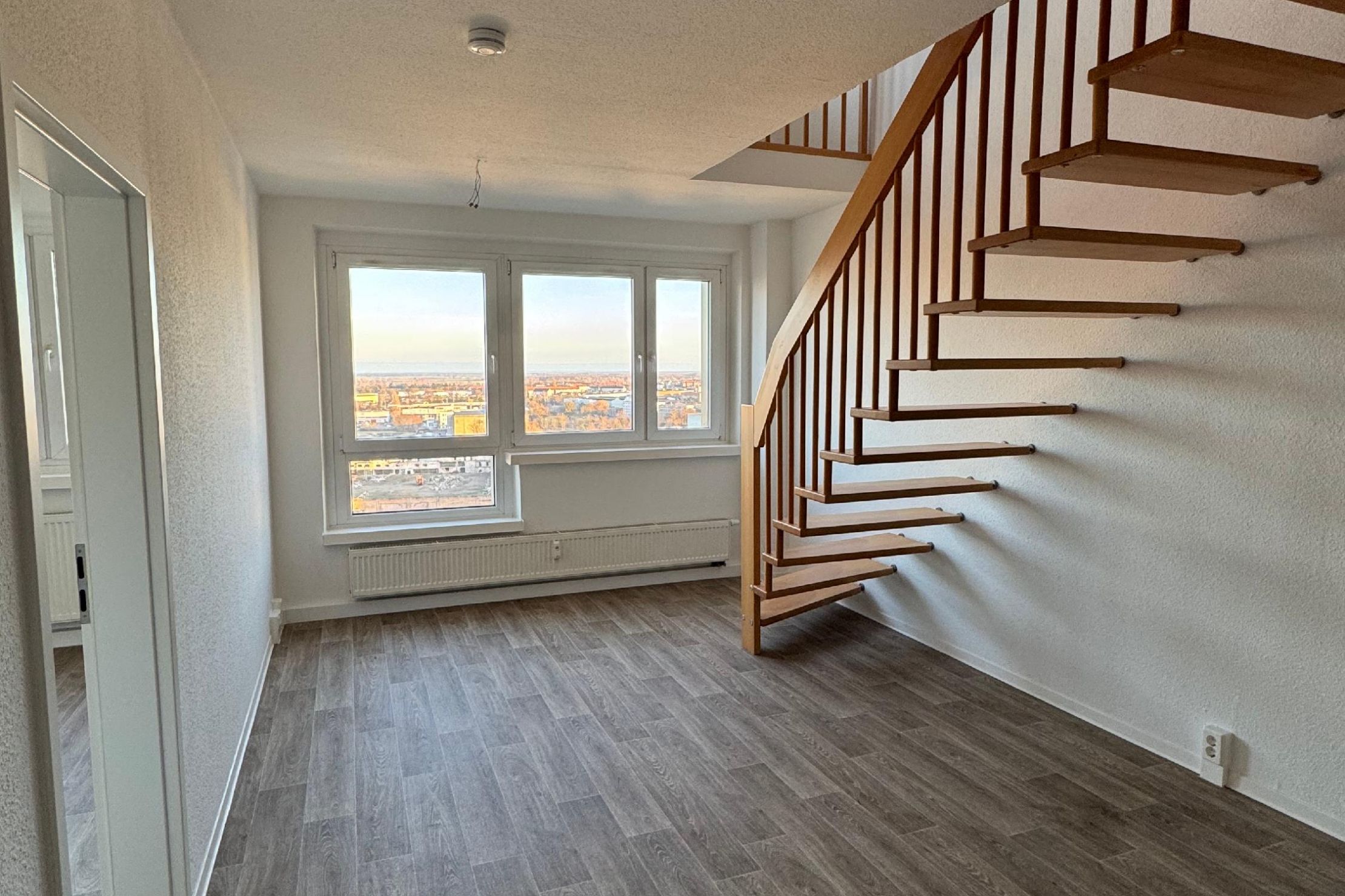 Hintergrundbild Angebot Nie wieder Streit ums Bad! Hier gibt es zwei!